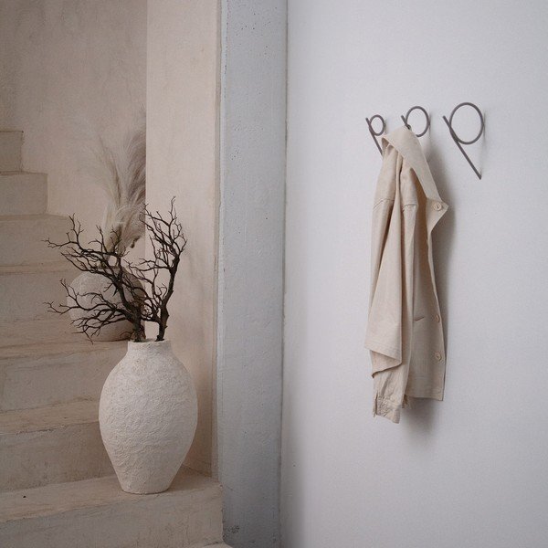 Sieninis taupe spalvos iš metalo kablys Tuba L – Spinder Design-image-2