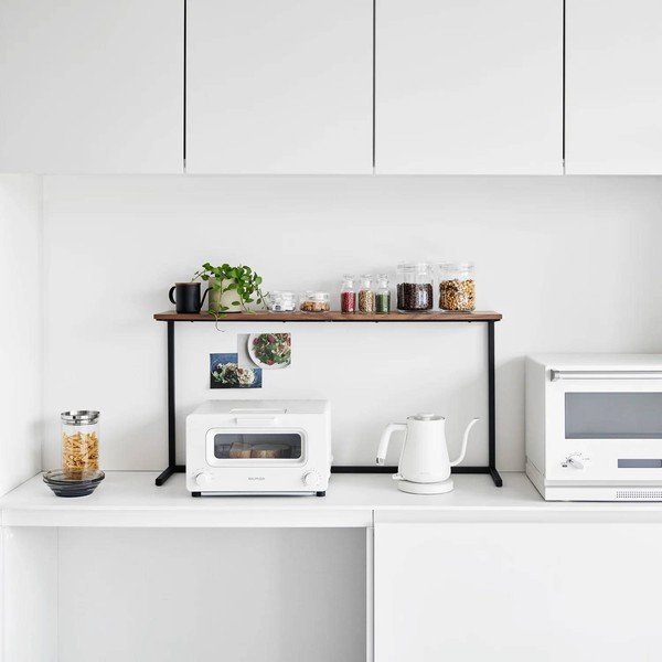 Juodos spalvos/natūralios spalvos iš medienos papildoma virtuvės lentyna 90x18 cm Tower – YAMAZAKI-image-2