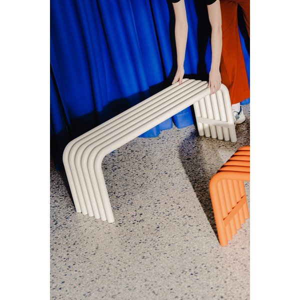 Smėlio spalvos metalinis sodo suoliukas Nokk – noo.ma-image-2