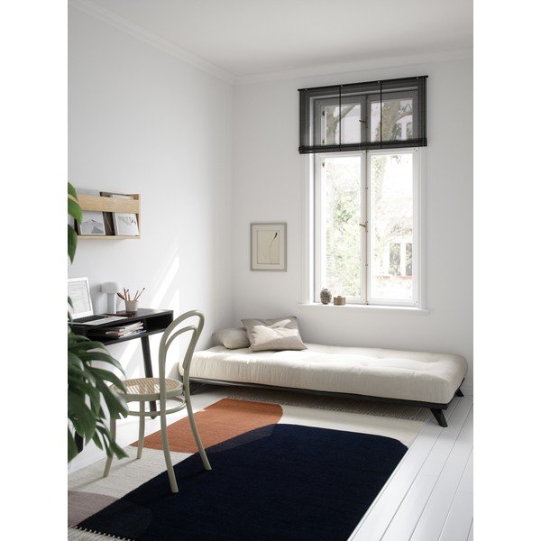 Juoda viengulė pušies masyvo lova su čiužiniu Karup Design Senza Double, 90 x 200 cm-image-3