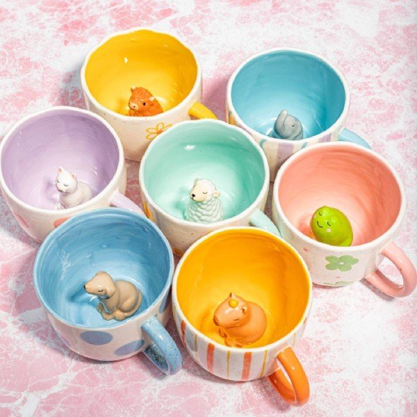 Mėlynos spalvos/kreminės spalvos iš porceliano  puodelis 350 ml Surprise Sheep – Sass & Belle-image-1