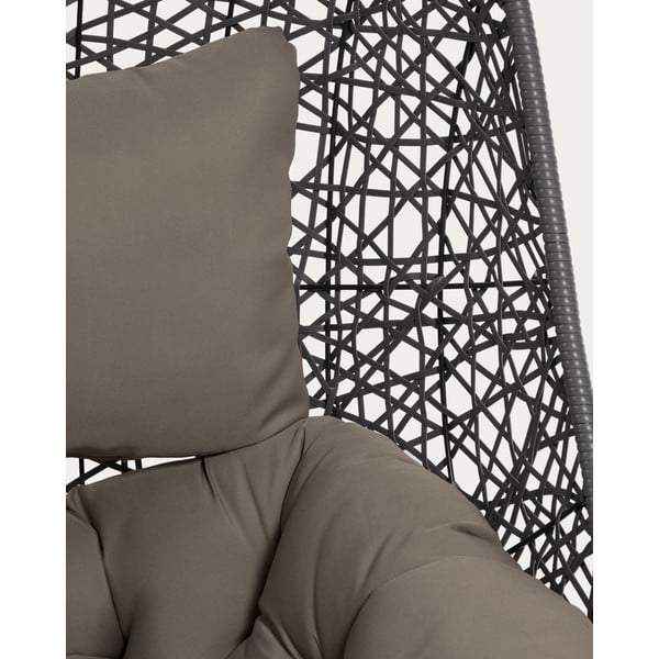 Sodo pakabinamas krėslas tamsiai pilkos spalvos dirbtinis rotangas Florina – Kave Home-image-4