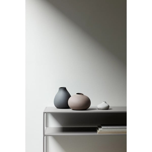 Iš metalo konsolinis staliukas šviesiai pilkos spalvos 35x85 cm Fera – Blomus-image-1