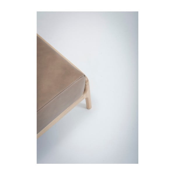 Šviesiai rudos spalvos buivolo odos pakoja su ąžuolo masyvo konstrukcija Gazzda Fawn-image-4