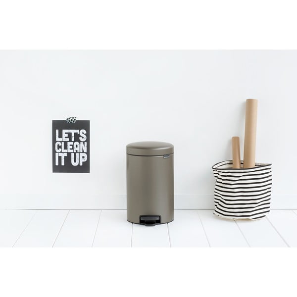 Iš plieno šiukšliadėžė pilkos spalvos su pedalu 12 l NewIcon – Brabantia-image-1
