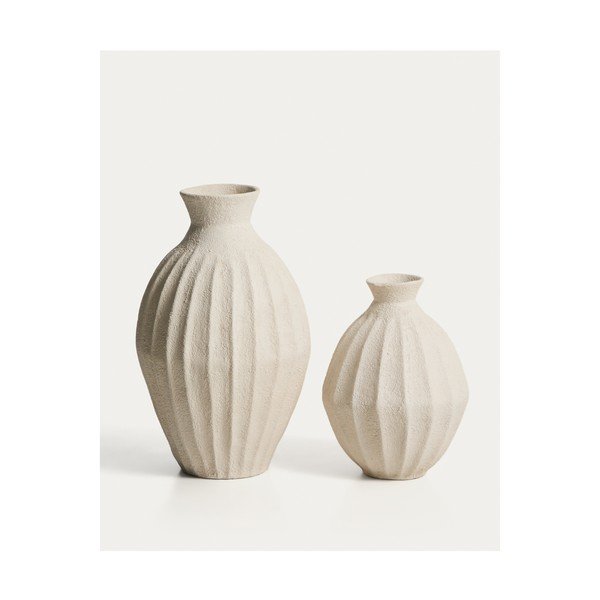 Kreminės spalvos iš papjė mašė rankų darbo/aukšta vaza (aukštis 67 cm) Arquena – Kave Home-image-1
