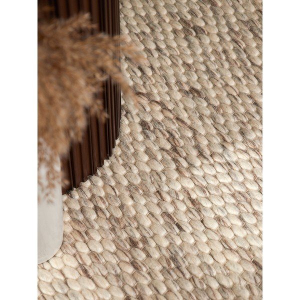 Rankų darbo smėlio spalvos/natūralios spalvos iš vilnos apvalios formos kilimas ø 160 cm Lyon Beans – Elle Decoration-image-3