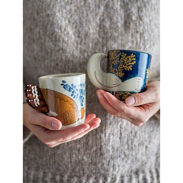 Iš akmens masės puodelis kreminės spalvos 260 ml Hezha – Bloomingville-image-2