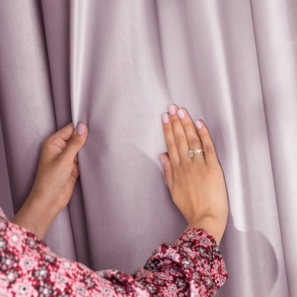 Šviesiai rožinės spalvos iš velveto pritemdymas (dalinis užtemimas) užuolaida 140x245 cm Eyelets – Restilo-image-3