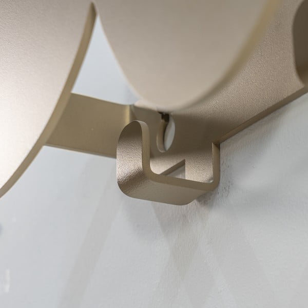 Smėlio spalvos iš metalo sieninė lentyna 58 cm Tumulo – Spinder Design-image-4