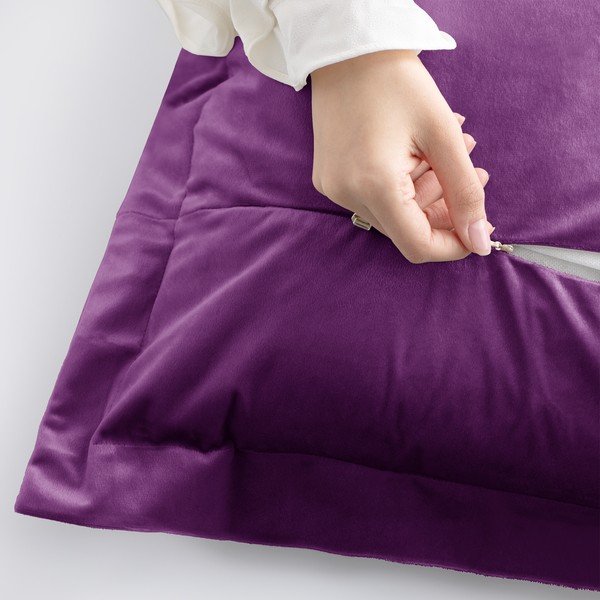 2 tamsiai violetinių pagalvės užvalkalų rinkinys AmeliaHome, 45 x 45 cm-image-3