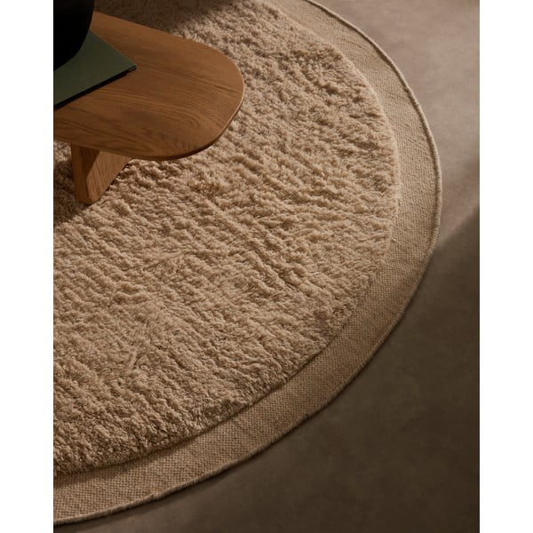 Rankų darbo kreminės spalvos iš vilnos apvalios formos kilimas ø 200 cm Marely – Kave Home-image-1