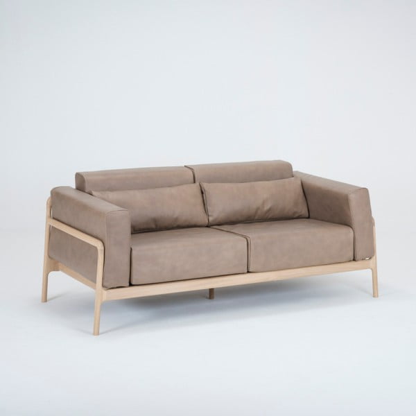 Šviesiai ruda buivolo odos sofa su ąžuolo masyvo konstrukcija Gazzda Fawn, 180 cm-image-1