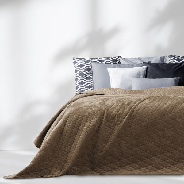 Dygsniuota lovatiesė iš velveto šviesiai rudos spalvos 170x210 cm Laila – AmeliaHome