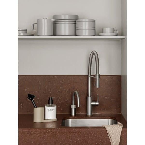 Šviesiai pilkos spalvos iš molio stovas skalbimo reikmenims Piro – Blomus-image-1