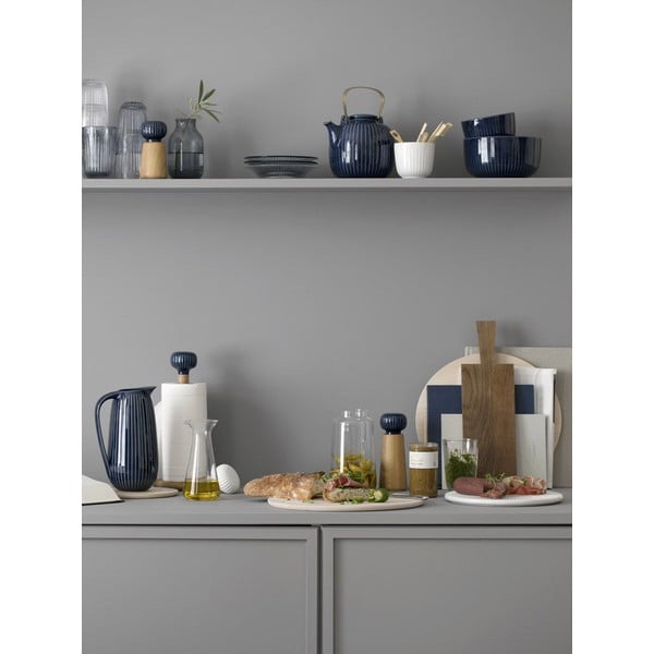 Popierinių rankšluosčių laikiklis iš ąžuolo medienos su tamsiai mėlynos spalvos porceliano detalėmis Kähler Design Hammershoi-image-3