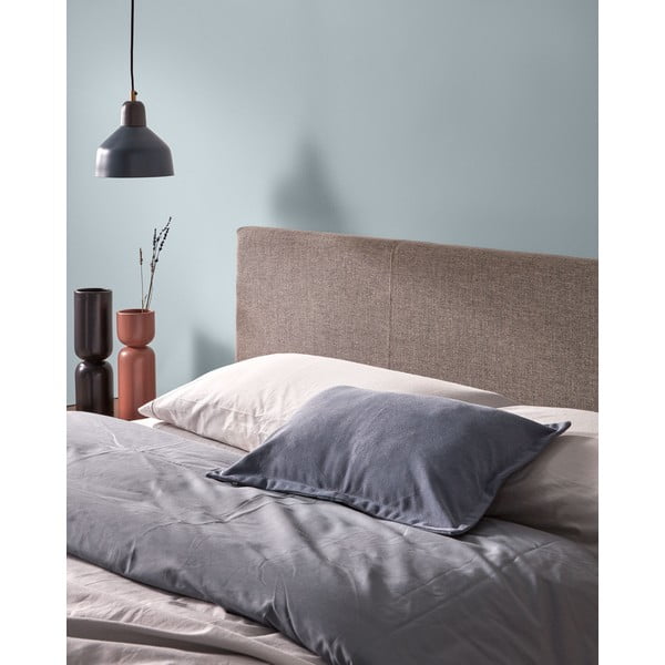 Pilkos spalvos dvigulė lova audiniu dengta su sandėliavimo vieta su lovos grotelėmis 180x200 cm Nahiri – Kave Home-image-2