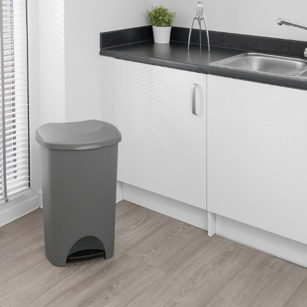 Baltos spalvos šiukšliadėžė su dangčiu Addis, 41 x 33 x 62,5 cm-image-1