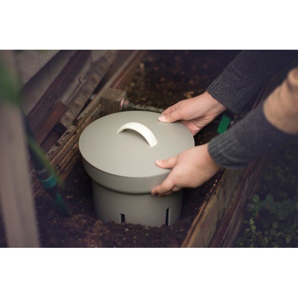 Taupe spalvos komposto dėžė – Plastia-image-1