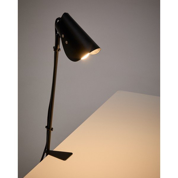 Juodos spalvos iš metalo stalinis šviestuvas su segtuku (aukštis 51 cm) Jula – Kave Home-image-3