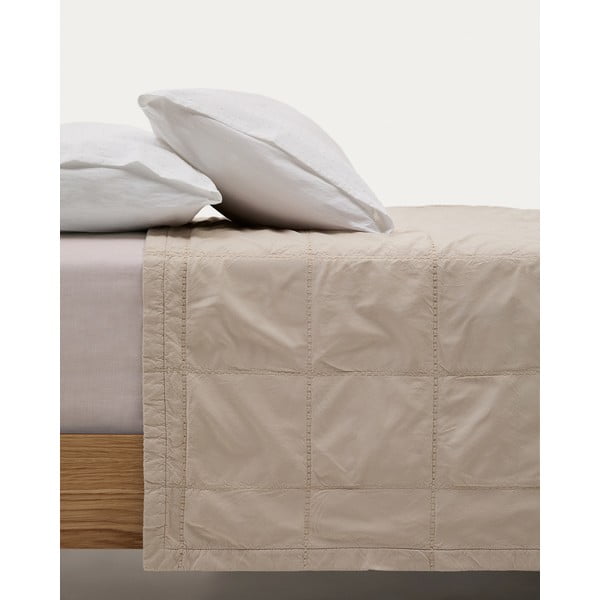 Šviesiai rudos spalvos iš medvilnės dygsniuota lovatiesė 240x260 cm Isor – Kave Home-image-3