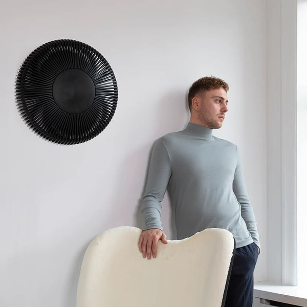 Iš ąžuolo masyvo lubinis šviestuvas juodos spalvos su mediniu gaubtu ø 35 cm Clava Up – UMAGE-image-1