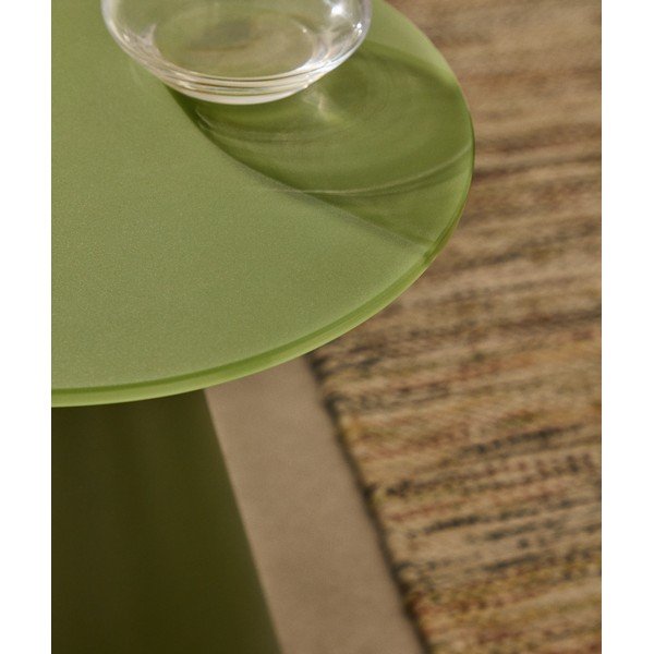 Apvalios formos šoninis stalas su stikliniu stalviršiu ø 30 cm Wilshire – Kave Home-image-2
