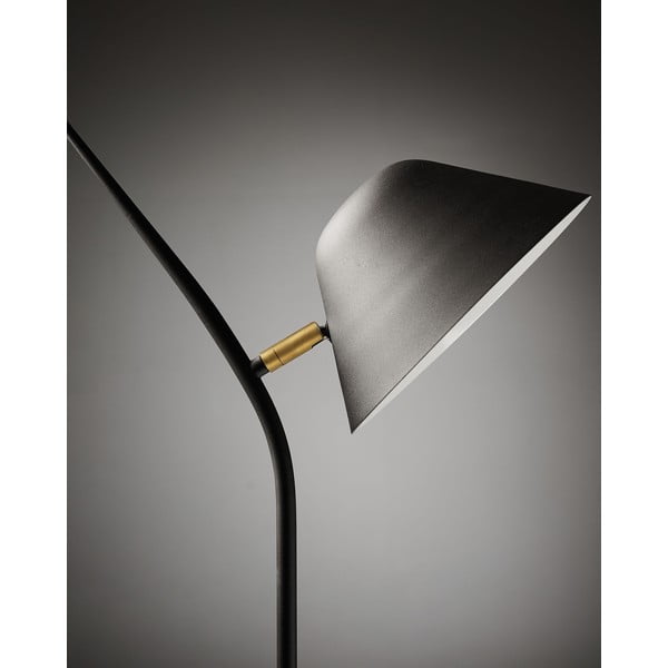 Juodos spalvos pastatomas šviestuvas (aukštis 152 cm) su metaliniu gaubtu Aurelia – Kave Home-image-2