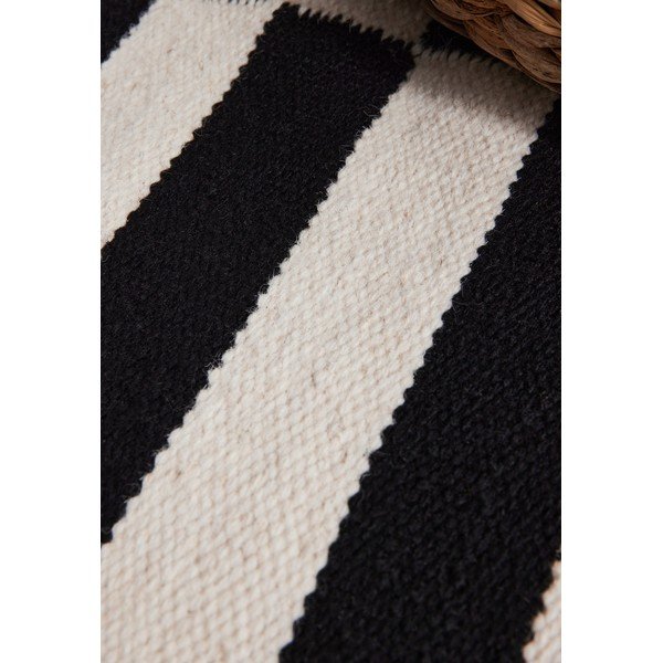 Apverčiamas/rankų darbo iš vilnos kilimas juodos ir baltos spalvos 80x200 cm Donna – Hanse Home-image-4
