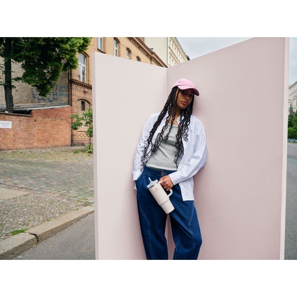 Kreminės spalvos iš nerūdijančio plieno su šiaudeliu termosas 890 ml Quencher H2.O FlowState™ Tumbler Cream 2.0 – Stanley-image-1