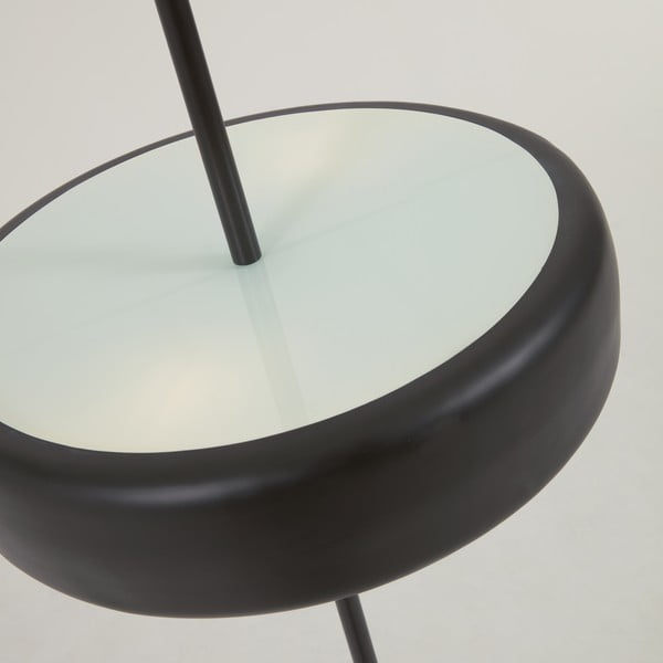 Juodas grindų šviestuvas su metaliniu gaubtu (aukštis 183 cm) Francisca - Kave Home-image-2