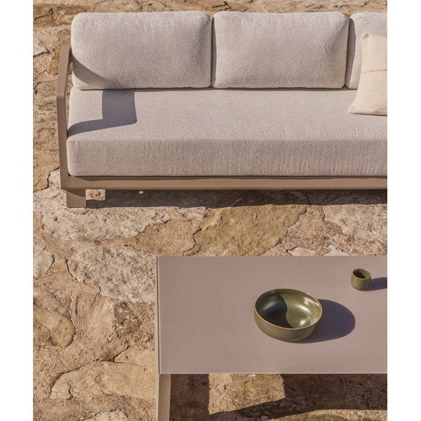 Smėlio spalvos/taupe spalvos iš aliuminio sodo poilsio baldų komplektas 3 žmonėms Nerano – Kave Home-image-4
