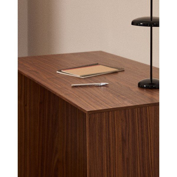 Rašomasis stalas iš riešutmedžio 60x140 cm Litto – Kave Home-image-3