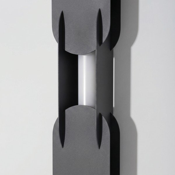 Juodos spalvos iš metalo sieninė lempa LED CHAIN – Thoro-image-3