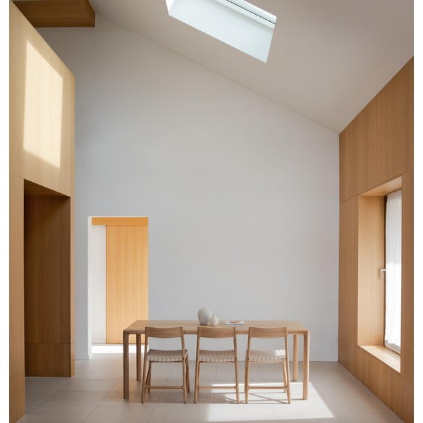 Iš ąžuolo masyvo valgomojo stalas 90x200 cm Derven – Gazzda-image-2