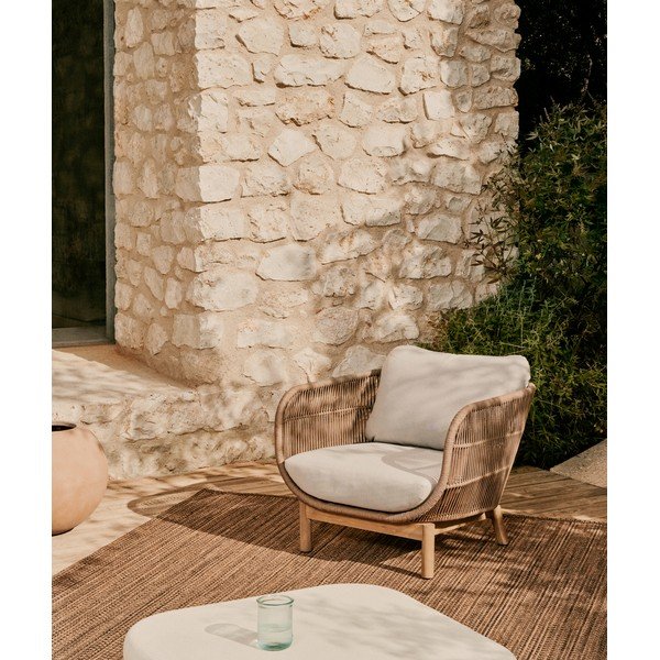 Smėlio spalvos metalinis/paminkštinto audinio sodo krėslas Catalina – Kave Home-image-1