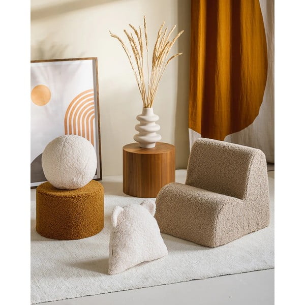 Kreminės spalvos iš boucle vaikiška sofos pagalvėlė Bear – Wigiwama-image-4