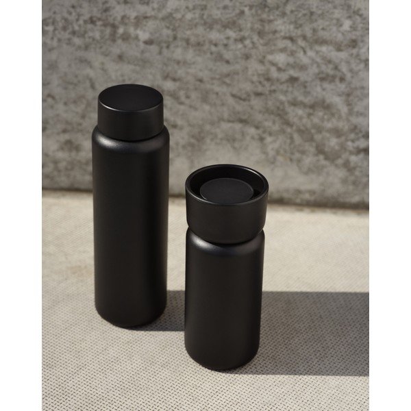 Juodos spalvos iš nerūdijančio plieno termo puodelis 650 ml Singles – Zone-image-1