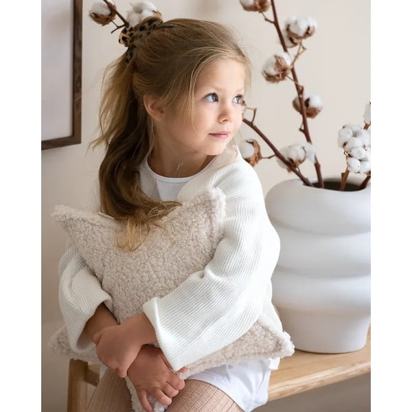 Kreminės spalvos iš boucle vaikiška sofos pagalvėlė Star – Wigiwama-image-2