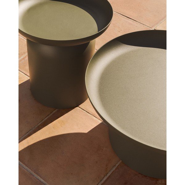 Iš metalo apvalios formos sodo šoninis staliukas ø 70 cm Arcola – Kave Home-image-3