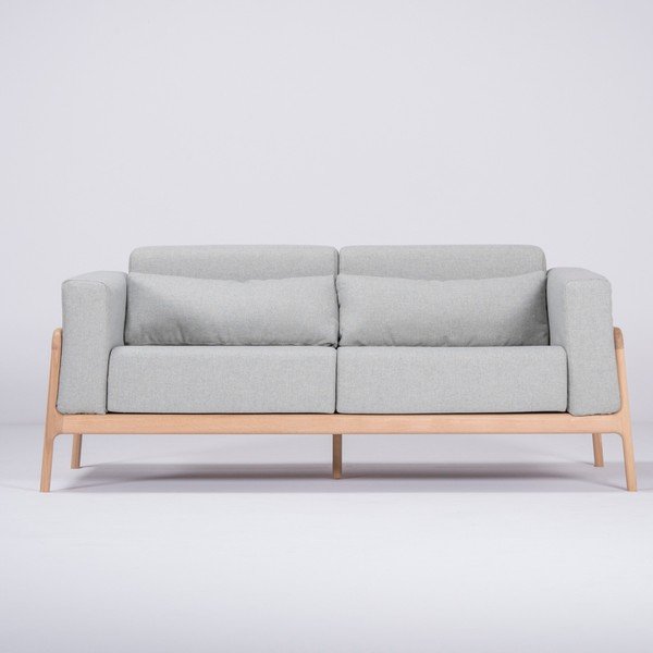 Mėlynai pilka sofa su ąžuolo konstrukcija Gazzda Fawn, 180 cm