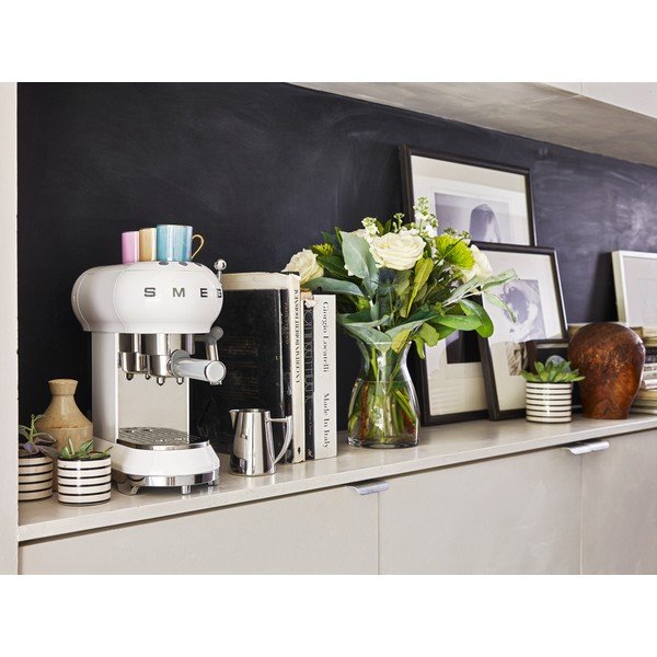 Kavos aparatas baltos spalvos Retro Style – SMEG-image-1