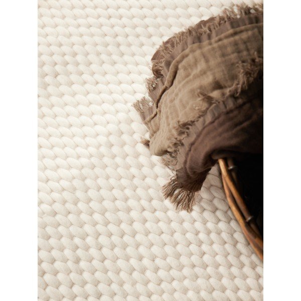 Rankų darbo kreminės spalvos iš vilnos apvalios formos kilimas ø 160 cm Lyon Beans – Elle Decoration-image-2