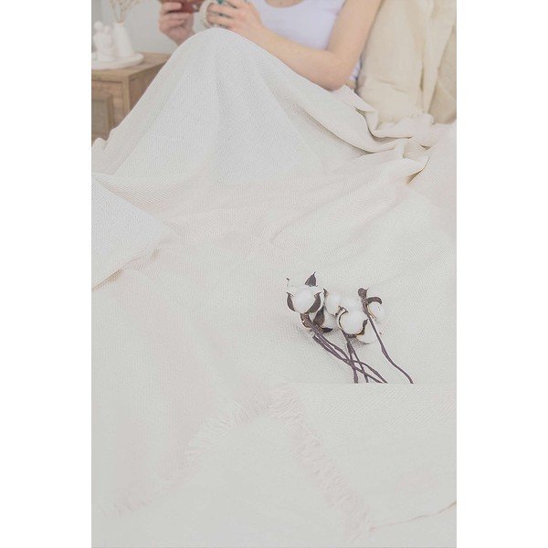 Kreminės spalvos lovatiesė 240x220 cm Marla  – Mijolnir-image-1