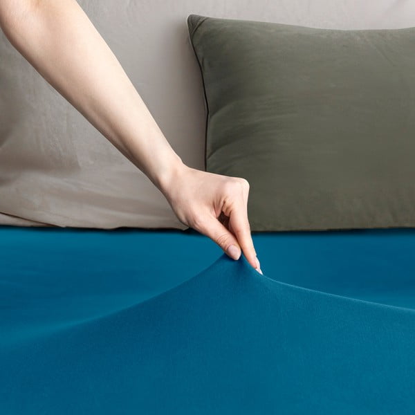 Smaragdinės spalvos iš Jersey audinio paklodė su guma 220x200 cm Amber – Restilo-image-1