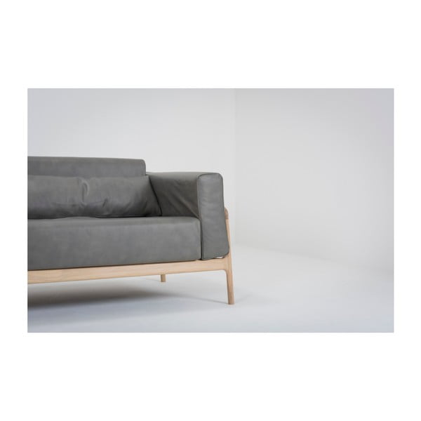 Tamsiai pilka buivolo odos sofa su ąžuolo masyvo konstrukcija Gazzda Fawn, 210 cm-image-3