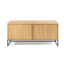 Natūralios spalvos TV spintelė iš ąžuolo 112x51x42 cm Taiana – Kave Home