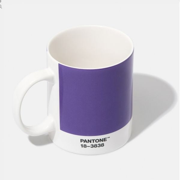 Šviesiai violetinis puodelis Pantone, 375 ml