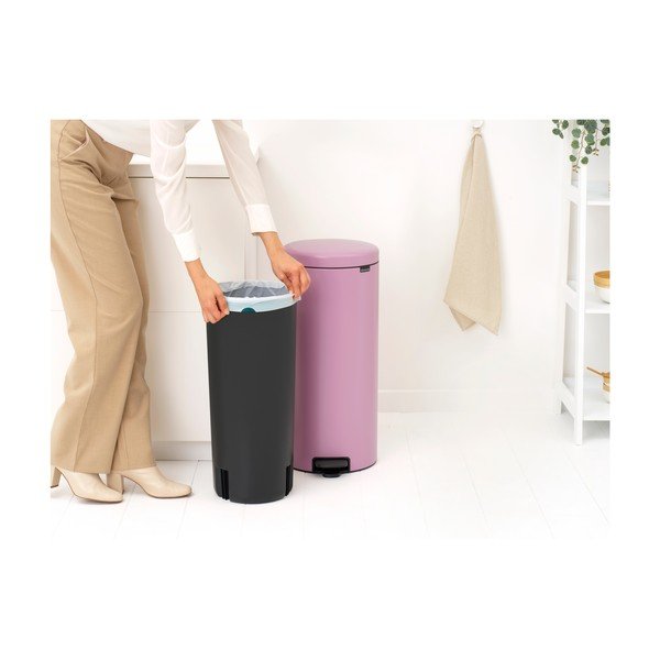 Rožinės spalvos iš plieno šiukšliadėžė su pedalu 30 l NewIcon – Brabantia-image-4