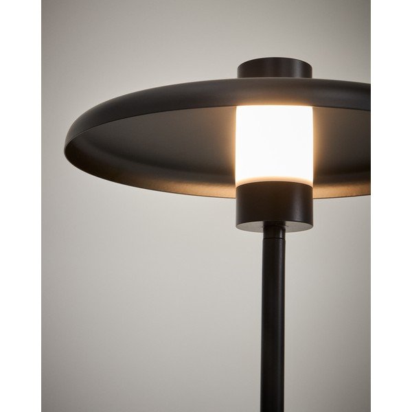 Juodos spalvos pastatomas šviestuvas (aukštis 130 cm) su metaliniu gaubtu Nuvira – Kave Home-image-4
